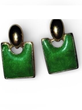 FASHION VINTAGE EARRINGS Green Polished Stone/Gold Tone Stud Posts w/Backs